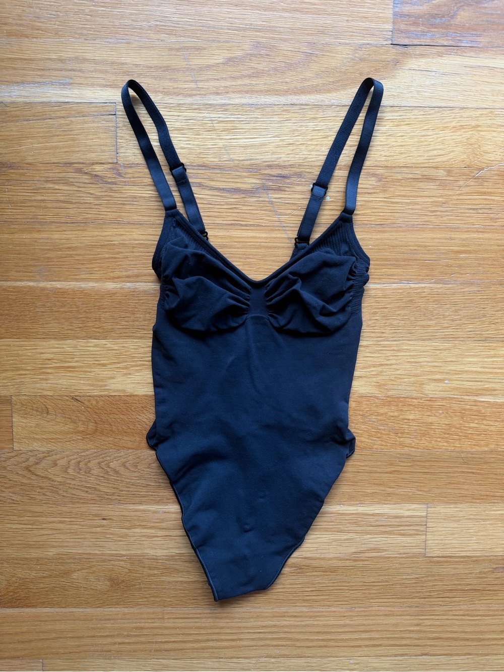 SKIMS Black Seamless Sculpt Thong Bodysuit  - Size Medium